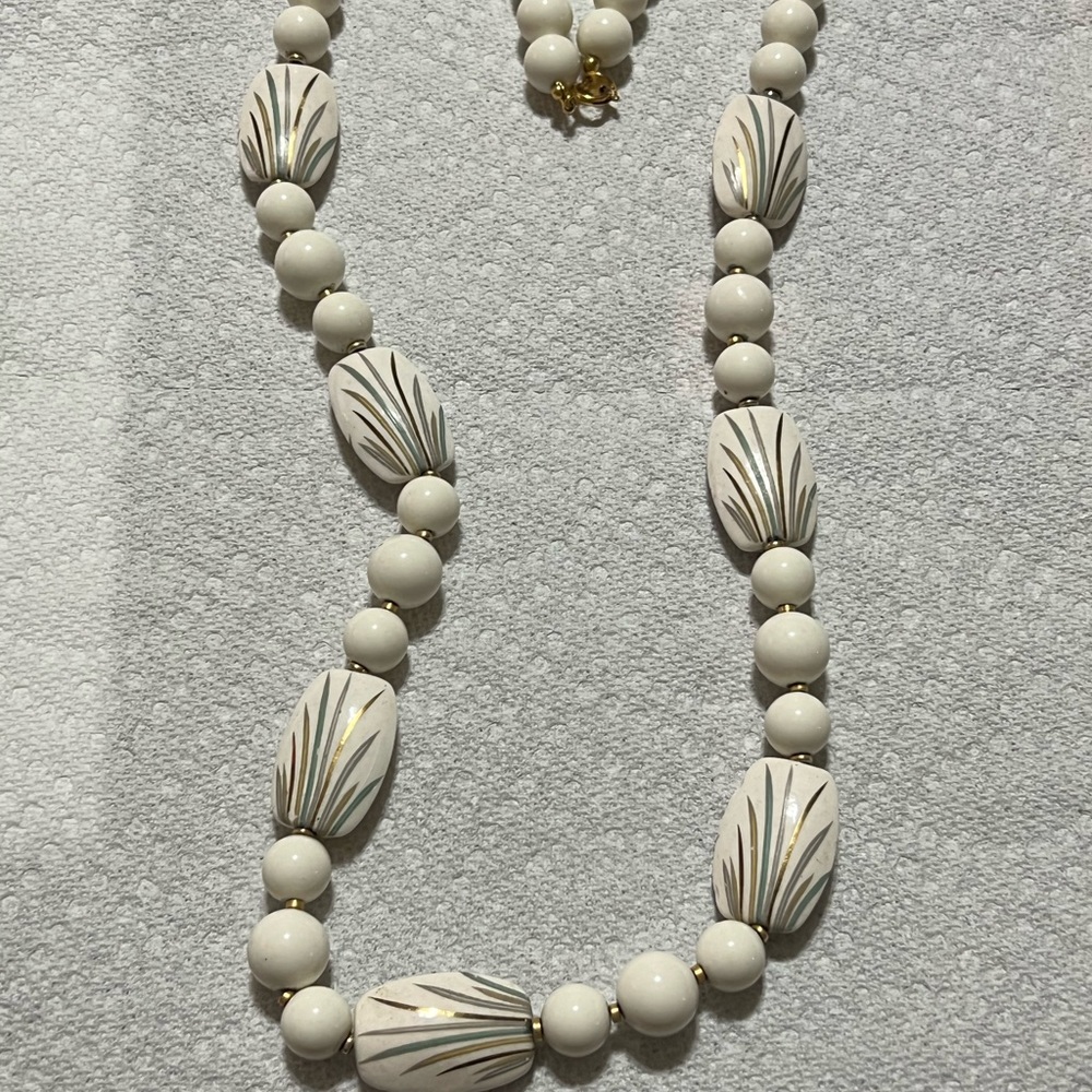 COPY - White beautiful necklace Japan brand